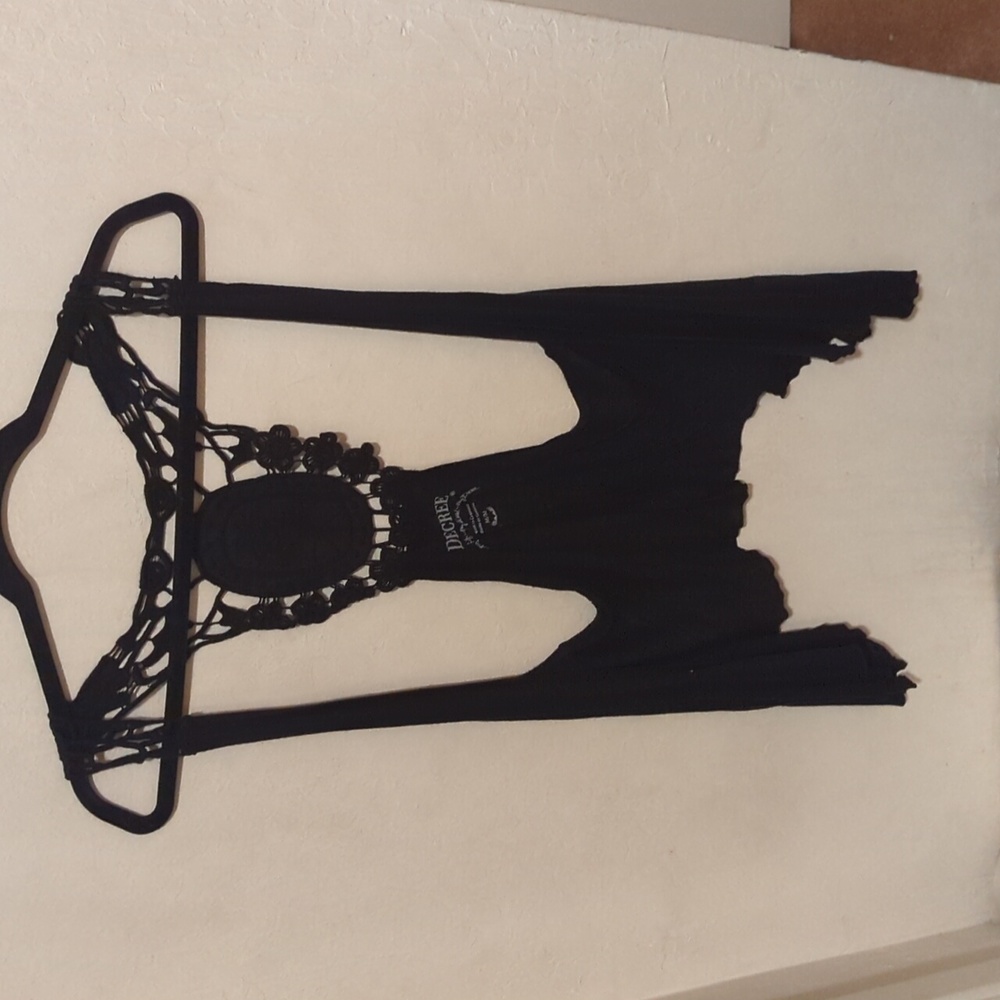 Decree black floral vest size medium
